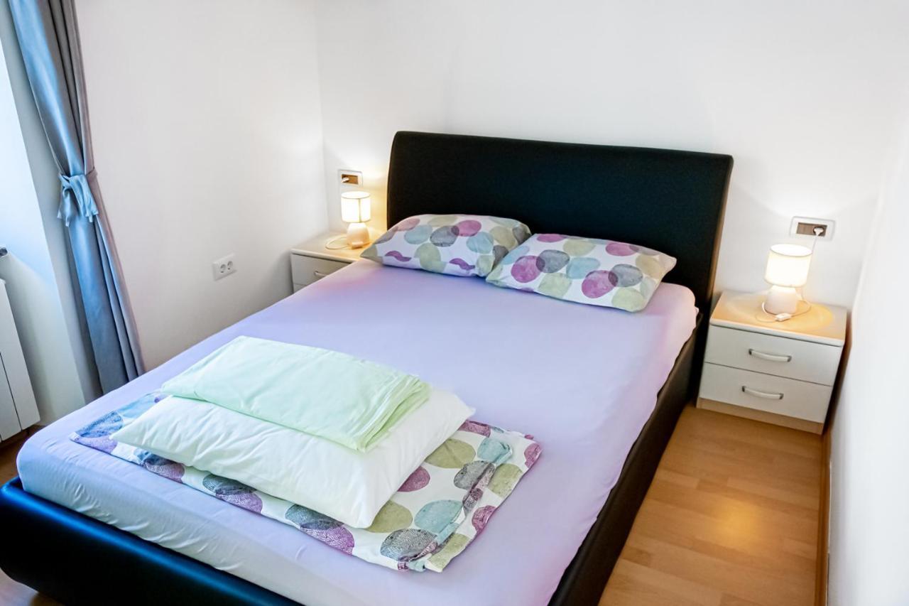 App Roko 2 Apartment Porec Exterior photo