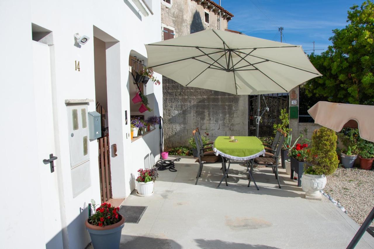 App Roko 2 Apartment Porec Exterior photo